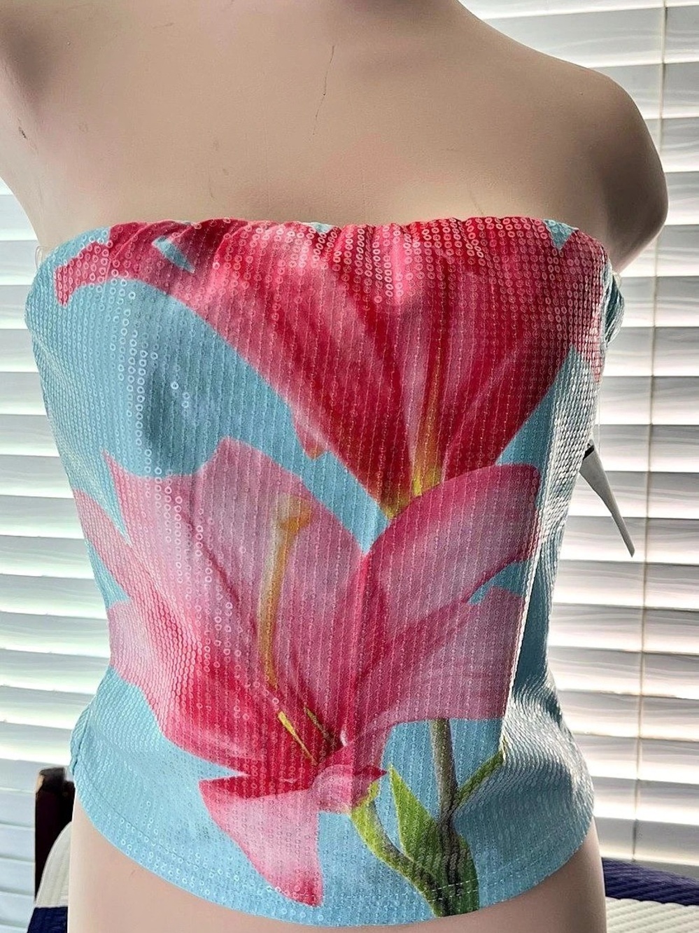 House of Thread Floral Sequin Crop Top in Blue & Pink Size Large NWT